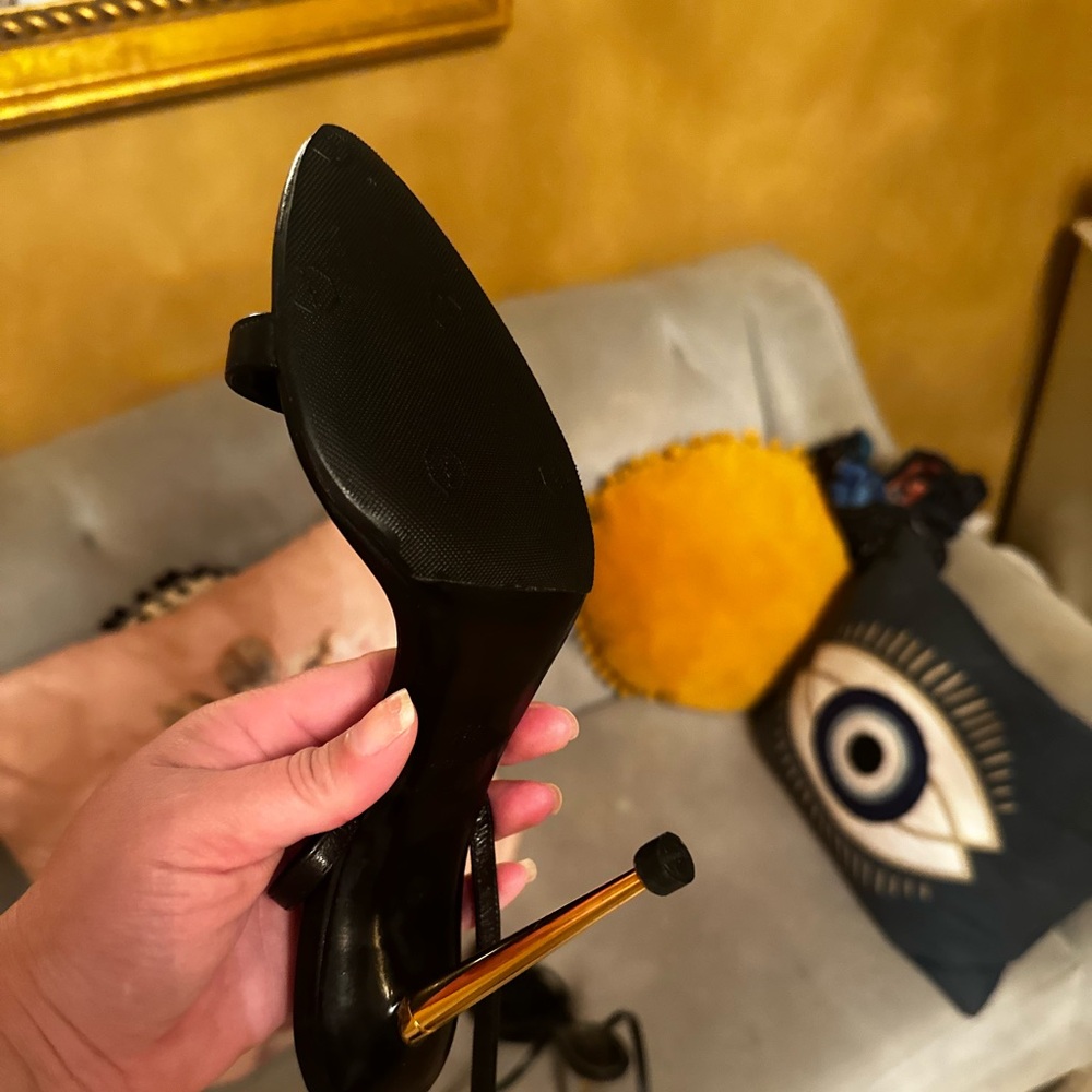 Tom Ford padlock heels 
Beautiful sexy Tom Ford heels 
I just had them cleaned